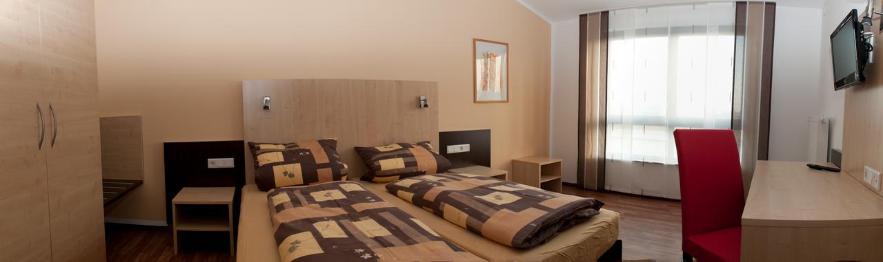 Auszeit Cafe & Hotel Oberwornitz Ngoại thất bức ảnh